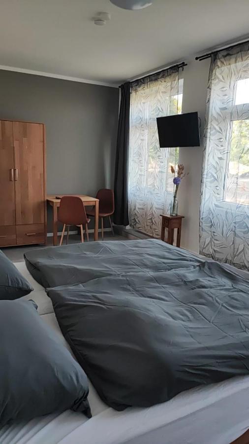 Pension Hopela Gotha Esterno foto